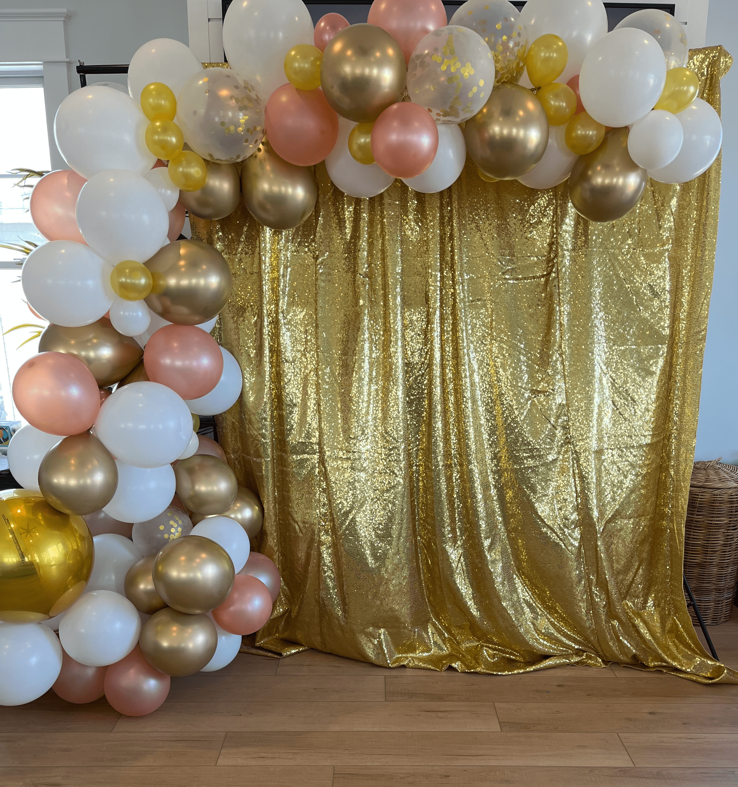 Gold curtain with garland